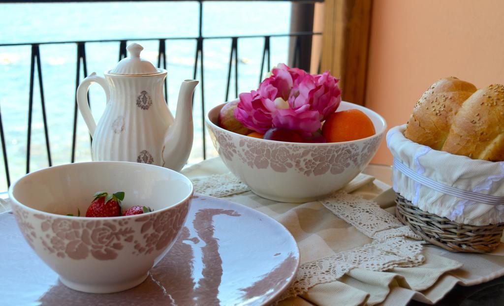 Teocle Beach Rooms Giardini Naxos Exterior foto