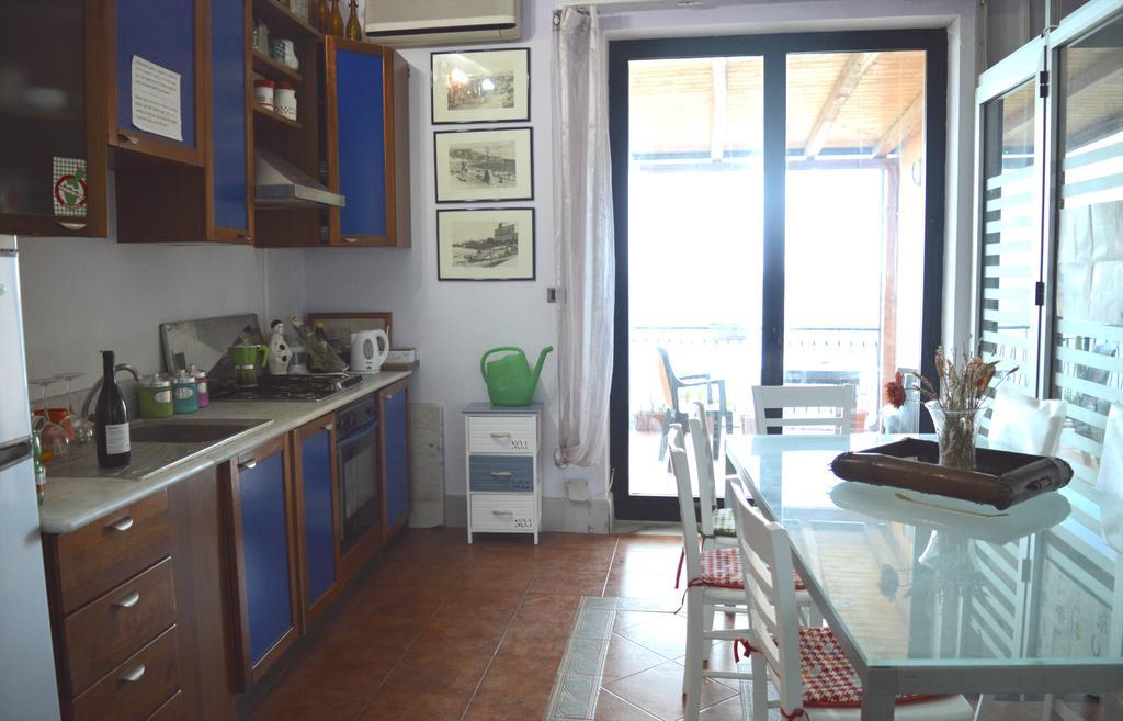 Teocle Beach Rooms Giardini Naxos Exterior foto